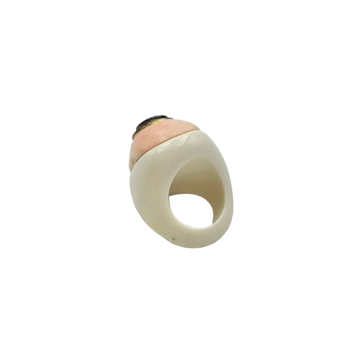 Bague Cocktail en résine, corail et diamants - Image 7