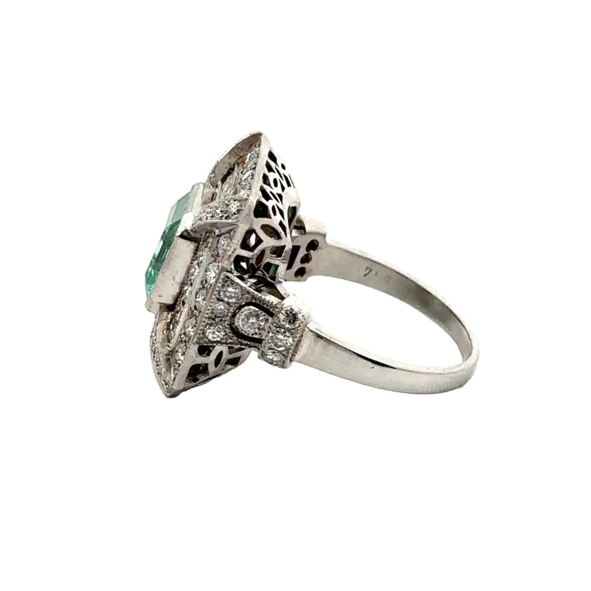 Bague Cocktail en or blanc, émeraude et diamants - Image 9
