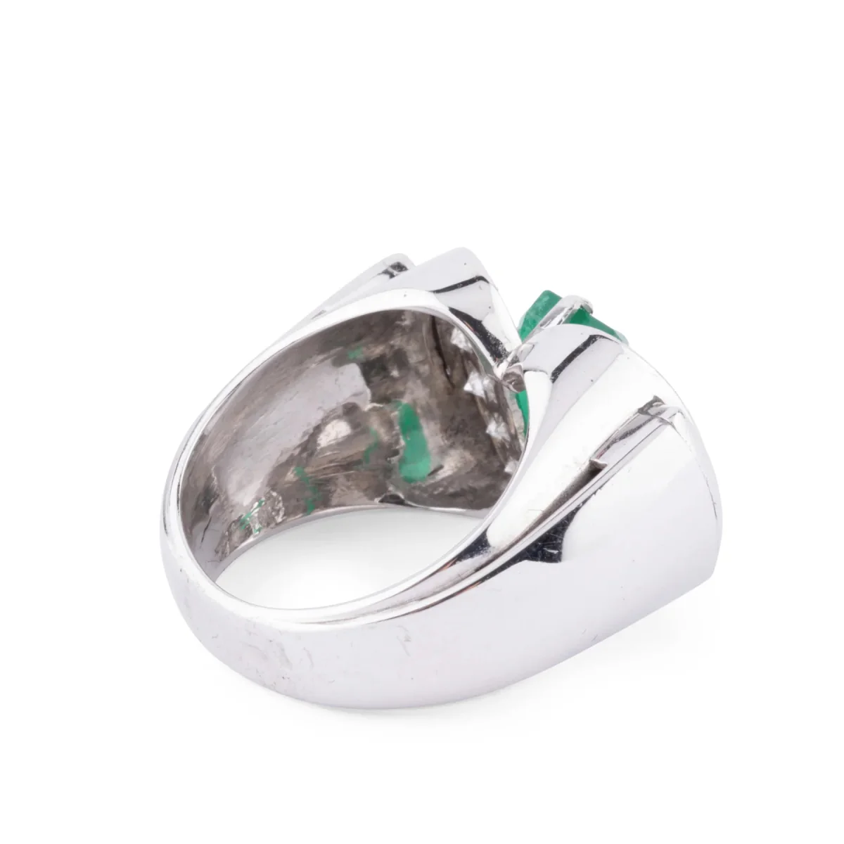 Bague Cocktail en or blanc, émeraude et diamants - Image 5