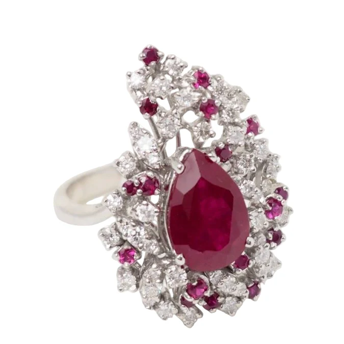Bague cocktail en or blanc, rubis et diamants - Image 7