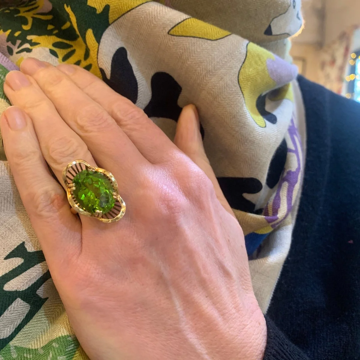 Bague Cocktail en or jaune et péridot - Image 5