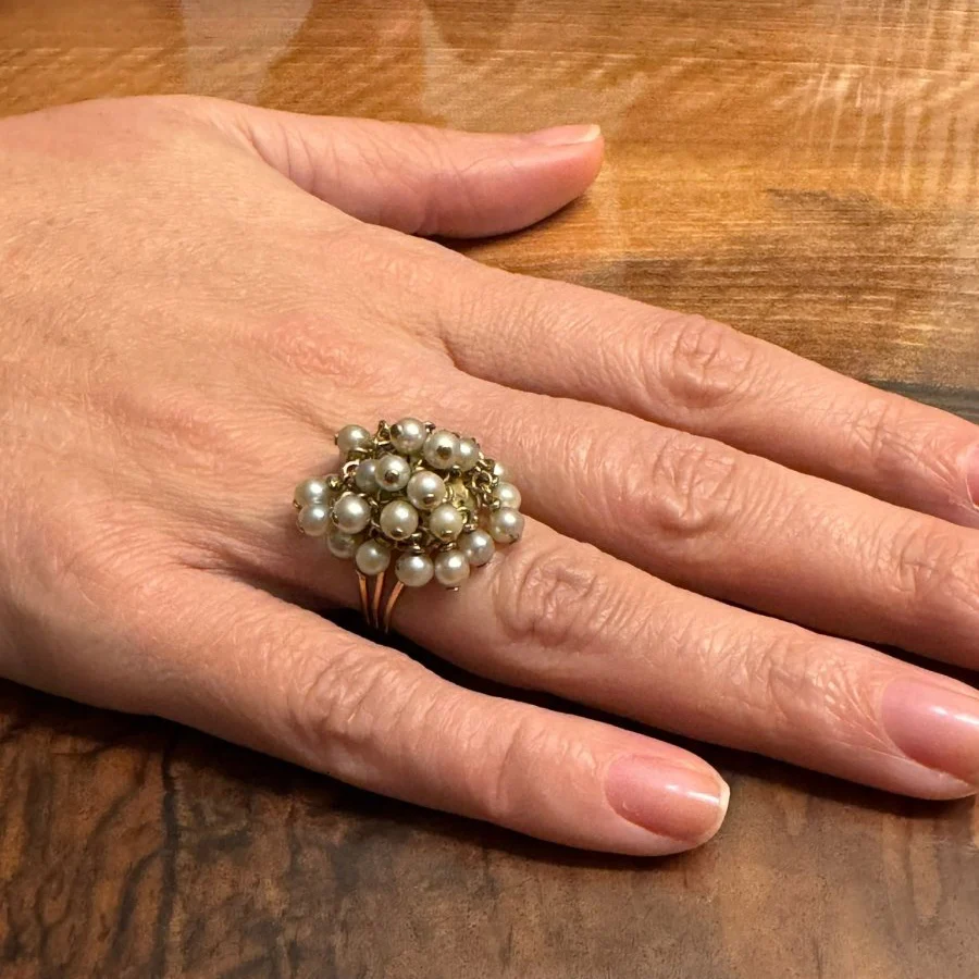 Bague Cocktail en or jaune et perles - Image 2