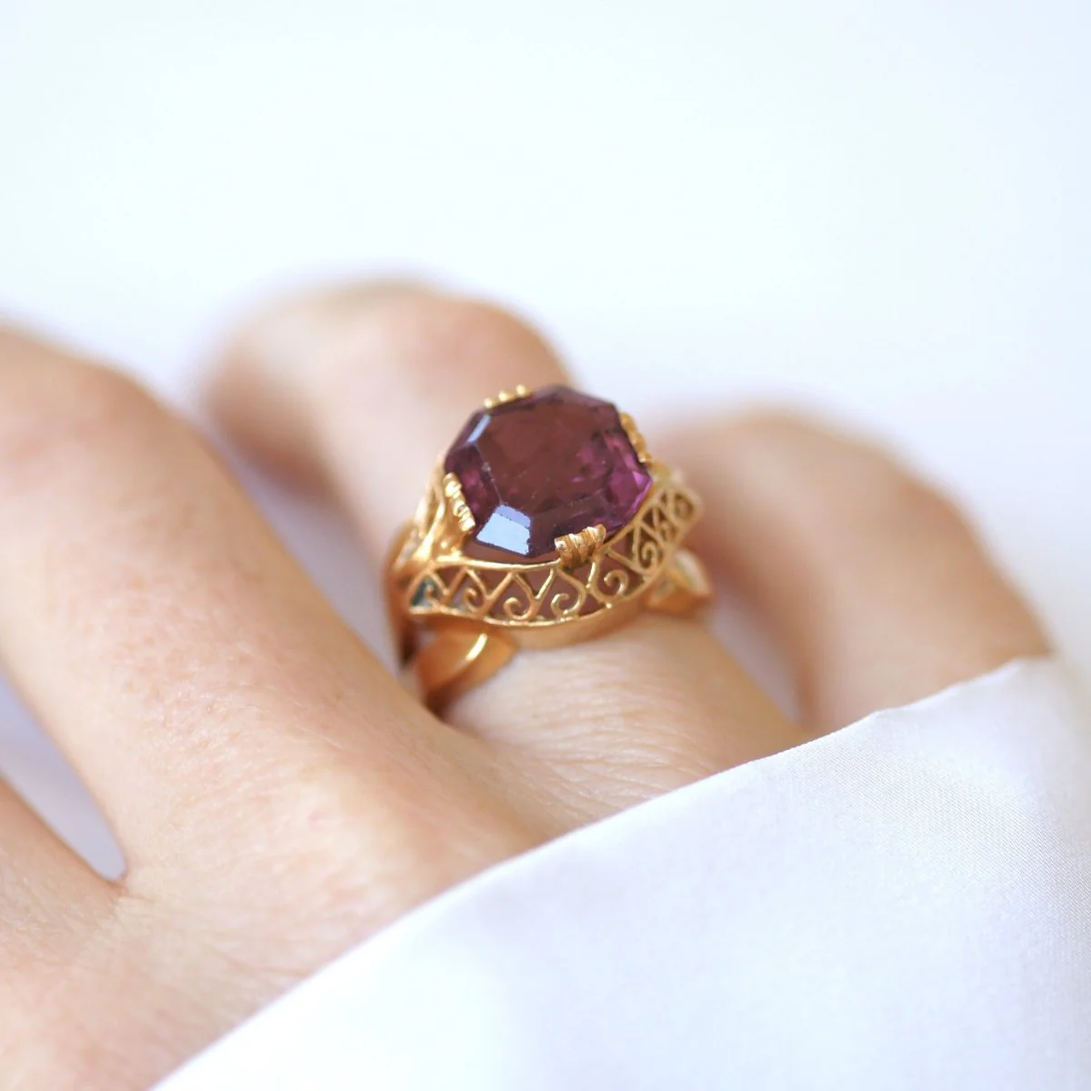 Bague Cocktail en or jaune et tourmaline rose - Image 2