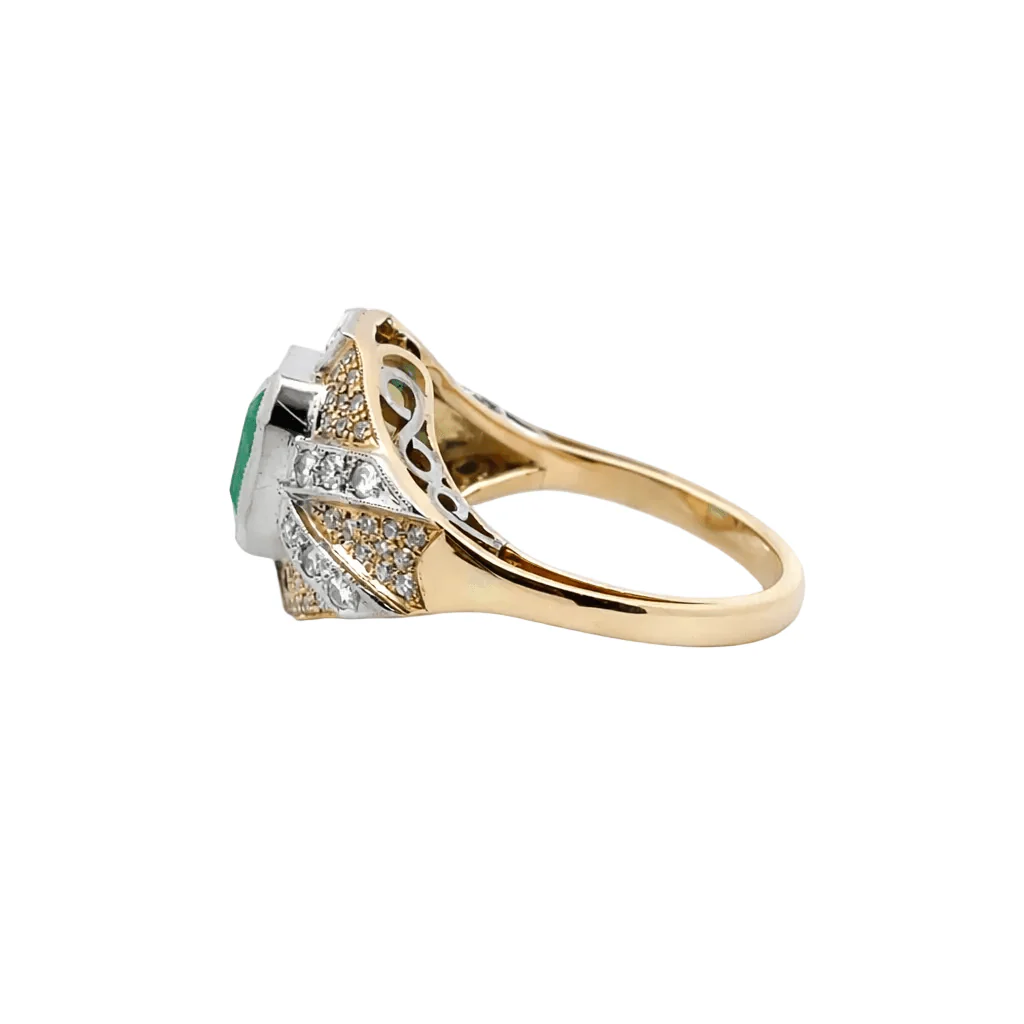 Bague Cocktail en or jaune, or blanc, émeraude et diamants - Image 10