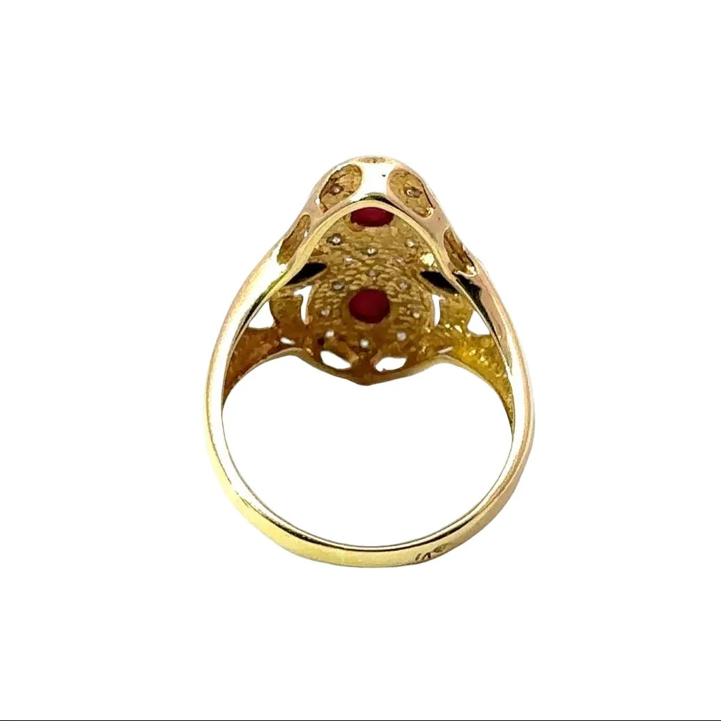 Bague Cocktail en or jaune, or blanc, rubis, saphirs et diamants - Image 4