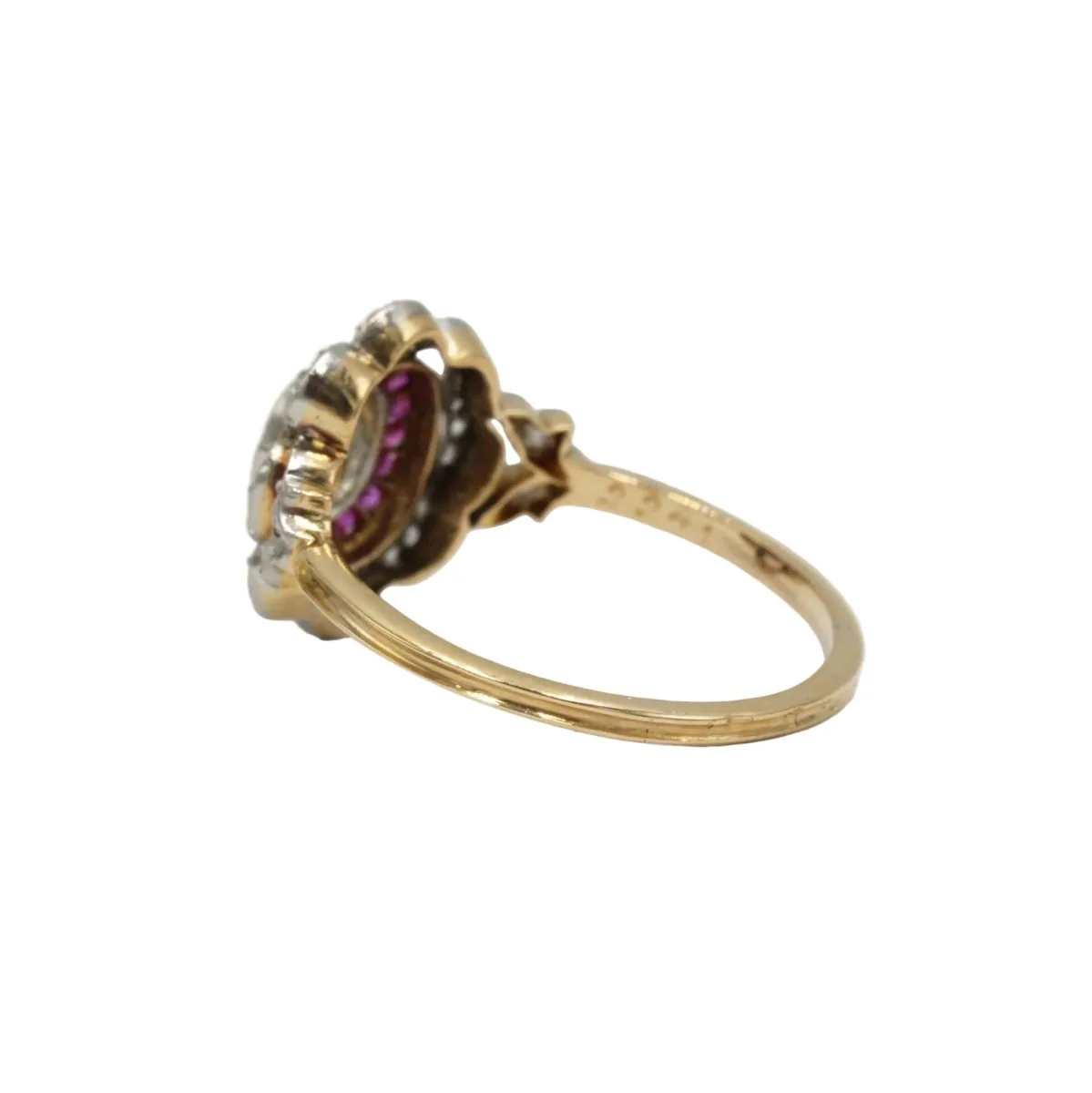 Bague Cocktail en or jaune, platine, rubis et diamants - Image 4