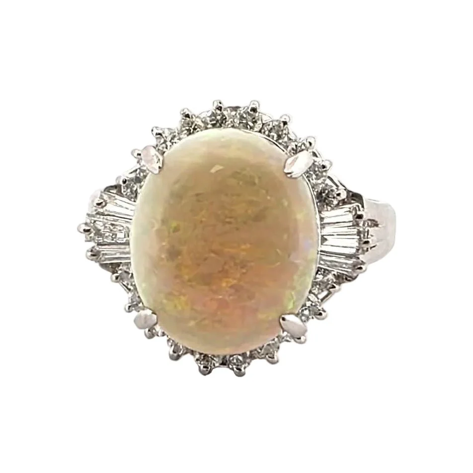 Bague Cocktail en platine, opale et diamants