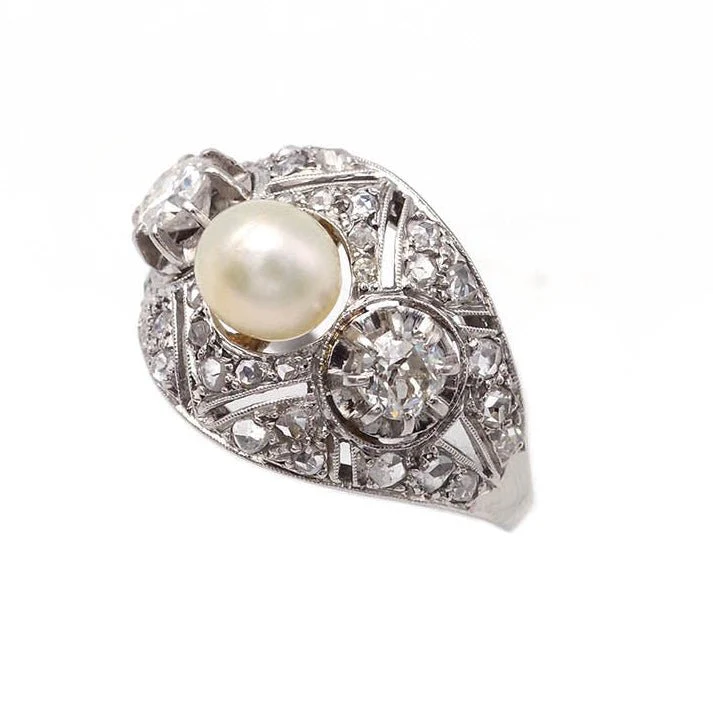 Bague Cocktail en platine, perle et diamants - Image 4
