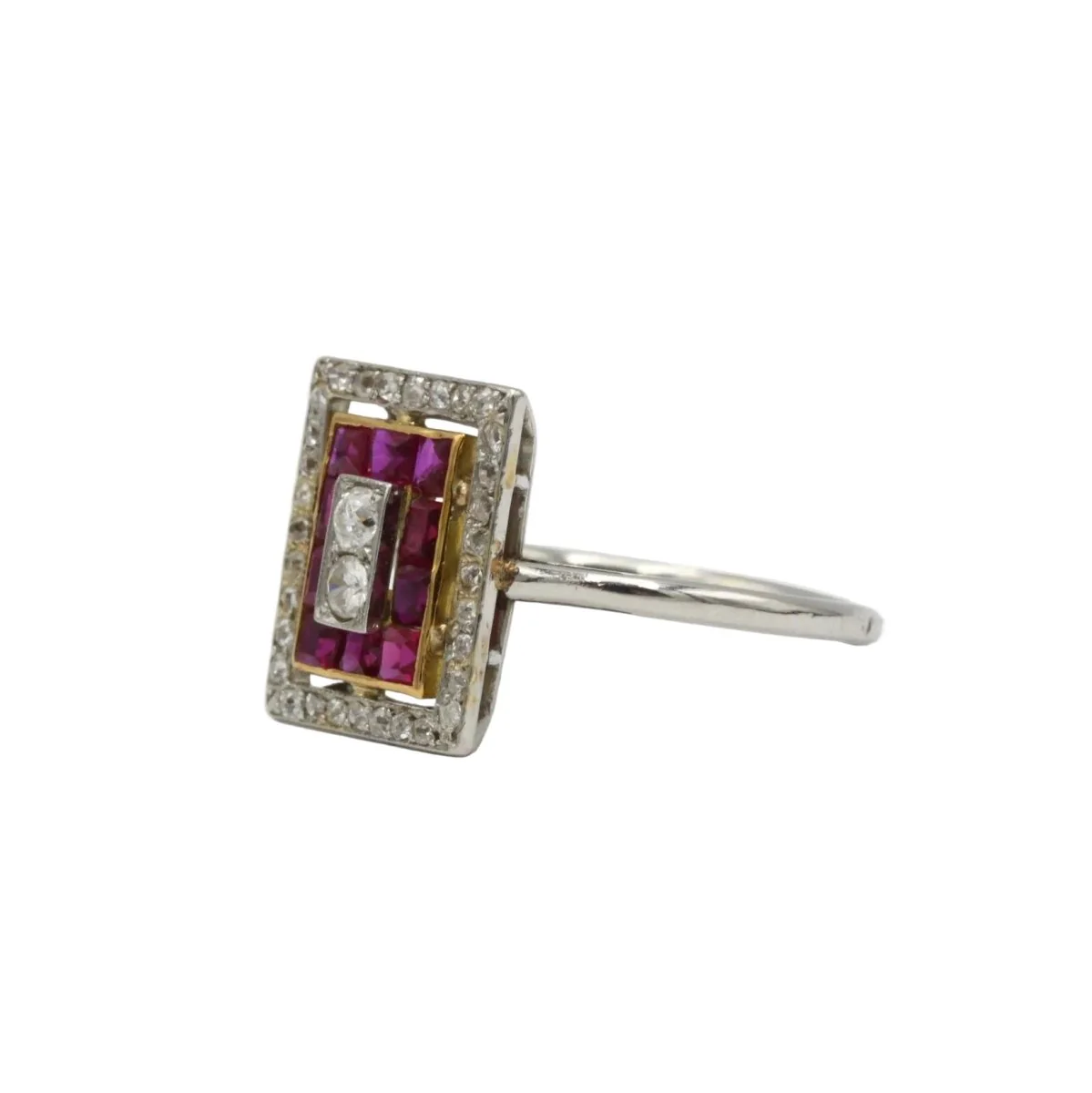 Bague Cocktail en platine, rubis et diamants - Image 2