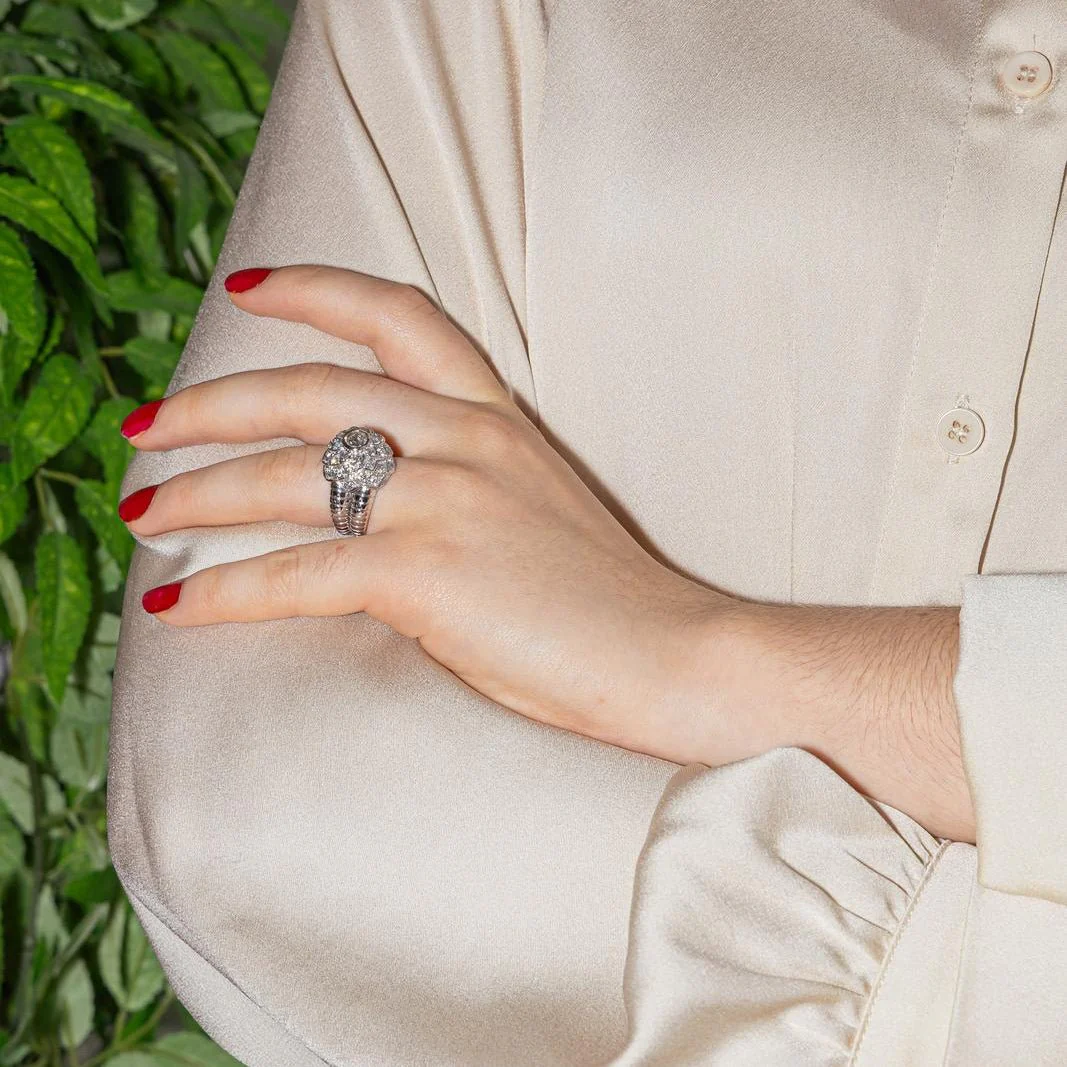 Bague Cocktail en platine et diamants - Image 2