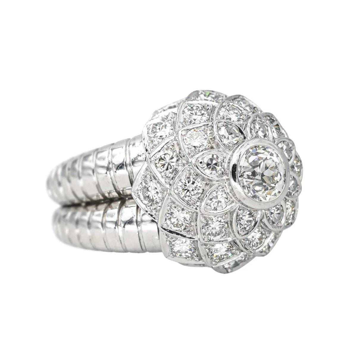 Bague Cocktail en platine et diamants - Image 6