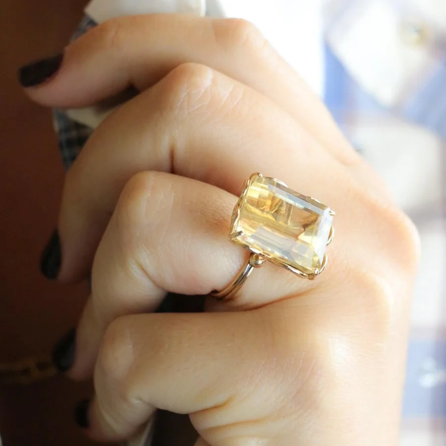 Bague Cocktail en or jaune et citrine - Image 2