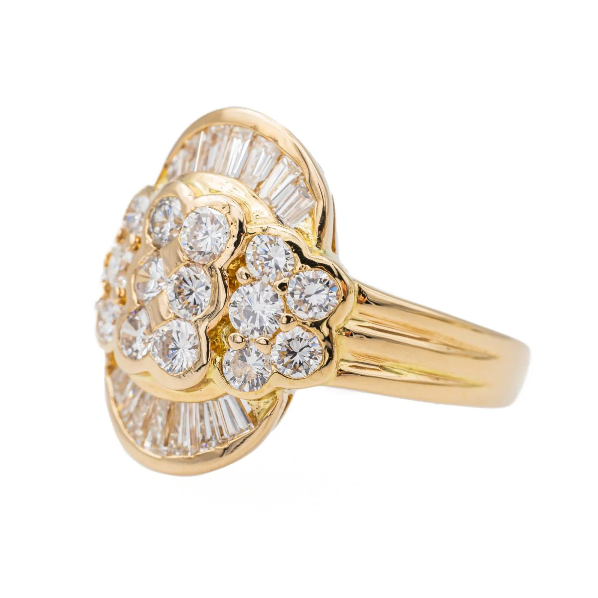 Bague Cocktail en or jaune et diamant - Image 3
