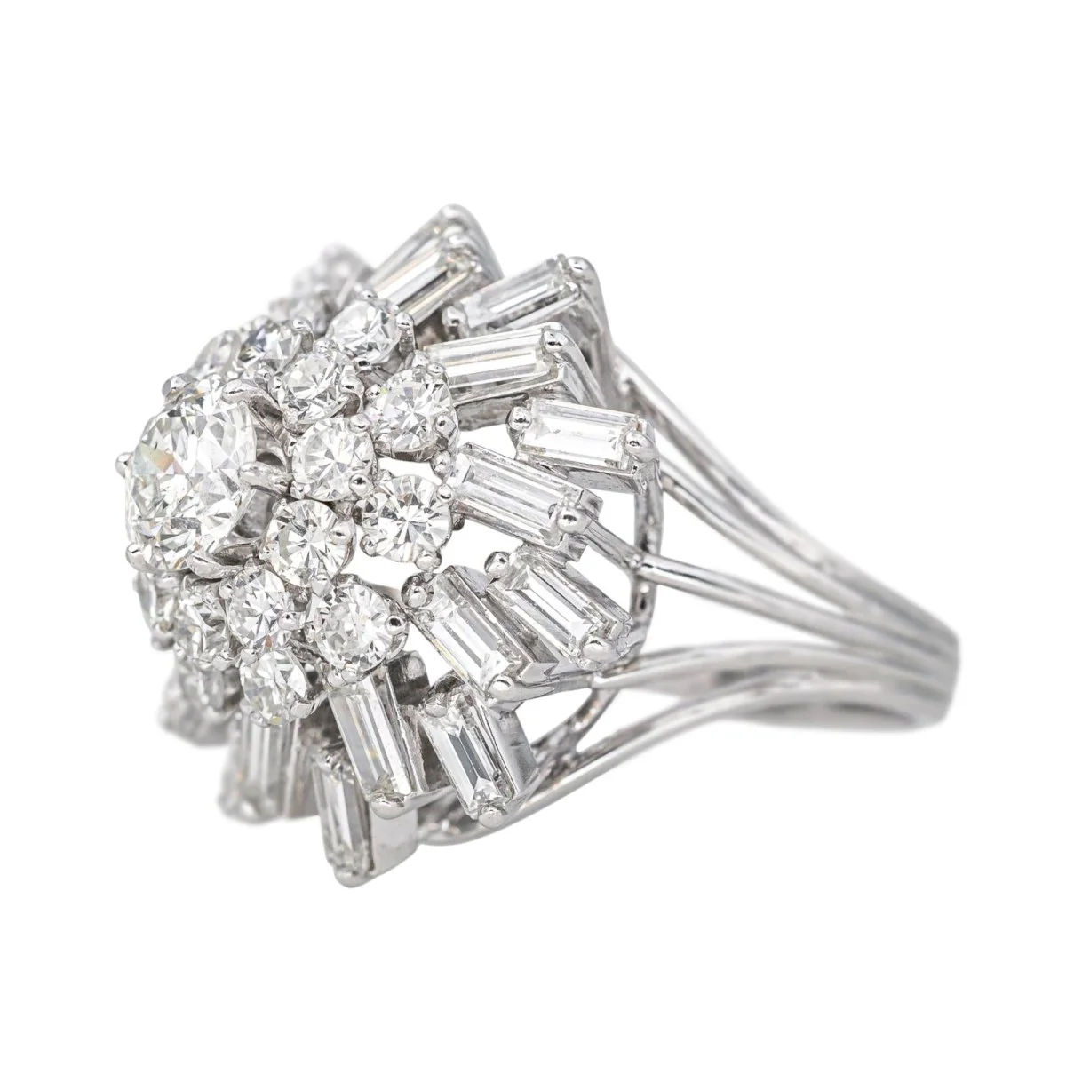 Bague Cocktail en platine et diamants - Image 4