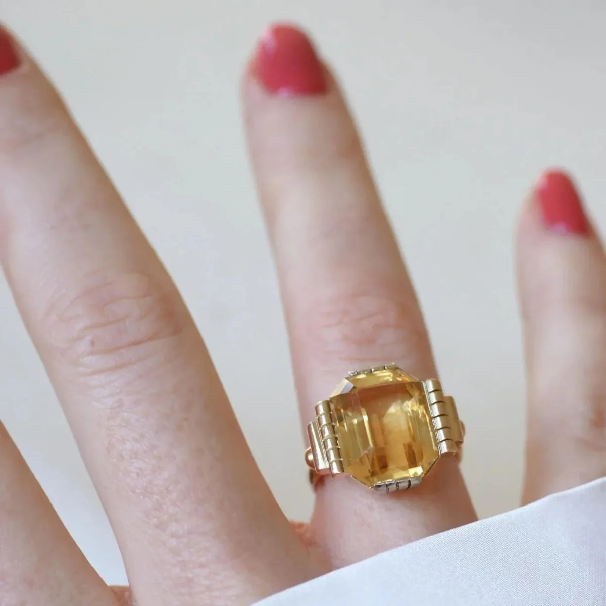 Bague Cocktail en or jaune, or blanc et citrine - Image 8