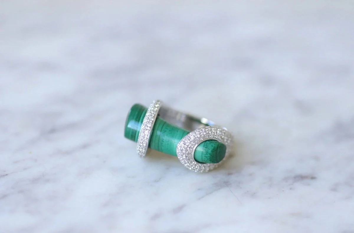 Bague Cocktail Gucci, malachite et diamants sur or blanc - Image 2
