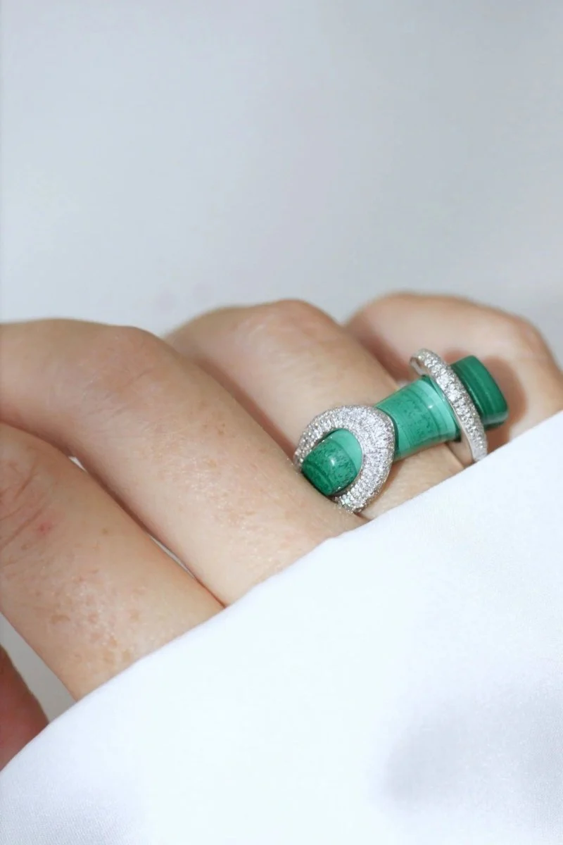 Bague Cocktail Gucci, malachite et diamants sur or blanc - Image 3