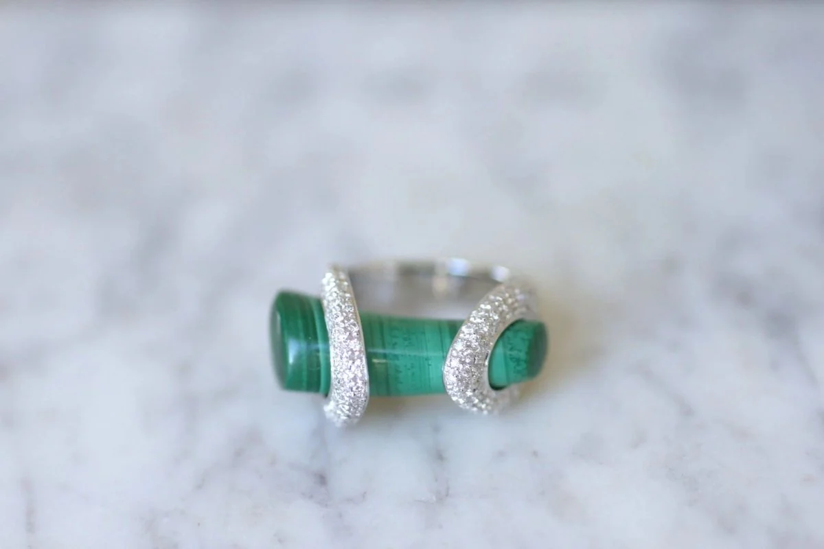 Bague Cocktail Gucci, malachite et diamants sur or blanc - Image 4