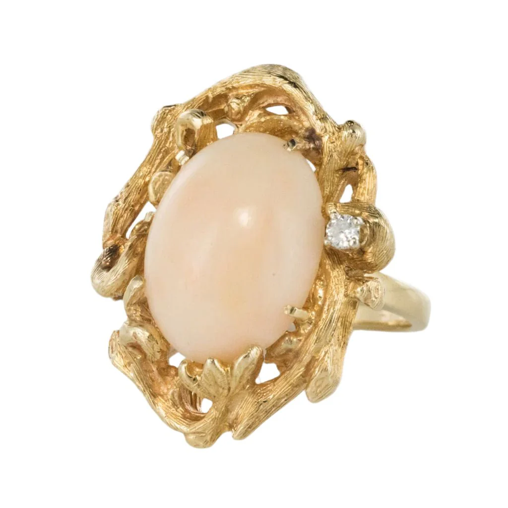 Bague Cocktail en or jaune, corail et diamants - Image 3