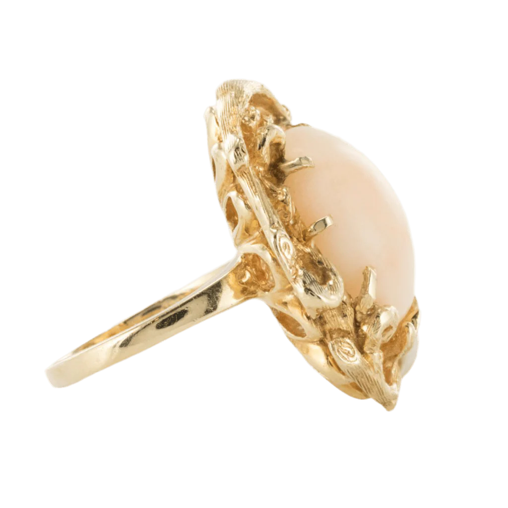 Bague Cocktail en or jaune, corail et diamants - Image 5