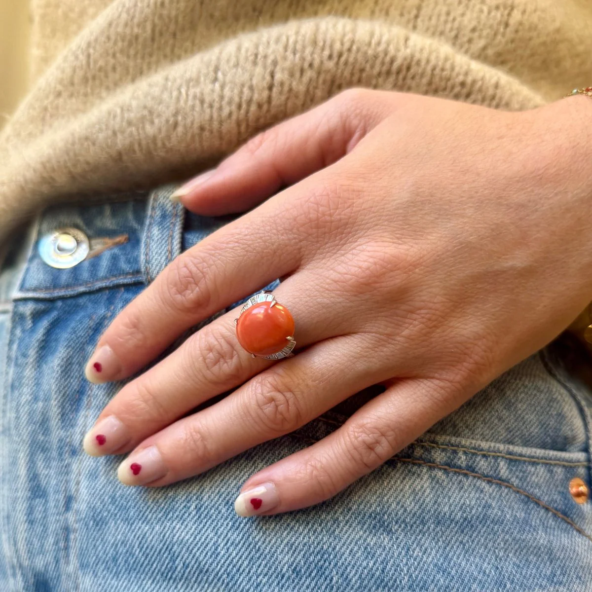 Bague en platine et corail - Image 2
