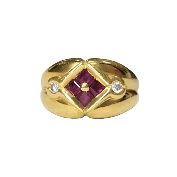 Bague Dôme en or jaune, rubis et diamants