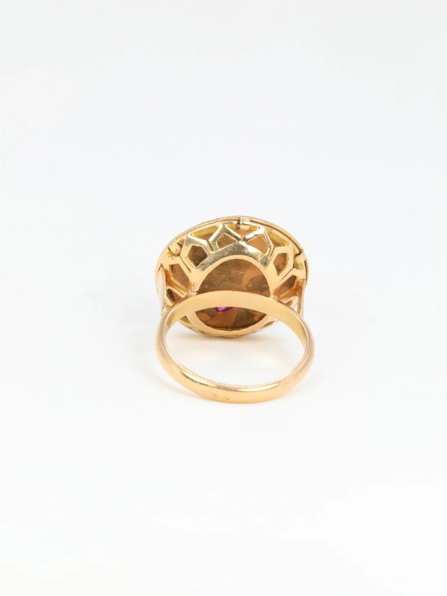 Bague d’amour vintage IL BAT POUR TOI en or et rubis - Image 5