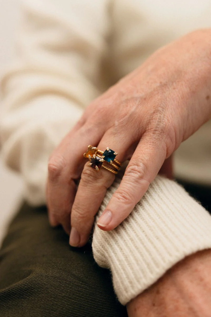 Bague Solitaire DAVID YURMAN "Chatelaine" en or jaune, grenat et diamants - Image 6