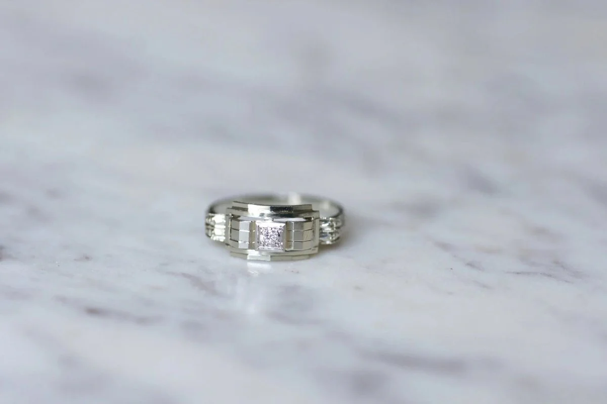 Bague de fiançailles Art Deco  géométrique - Image 2