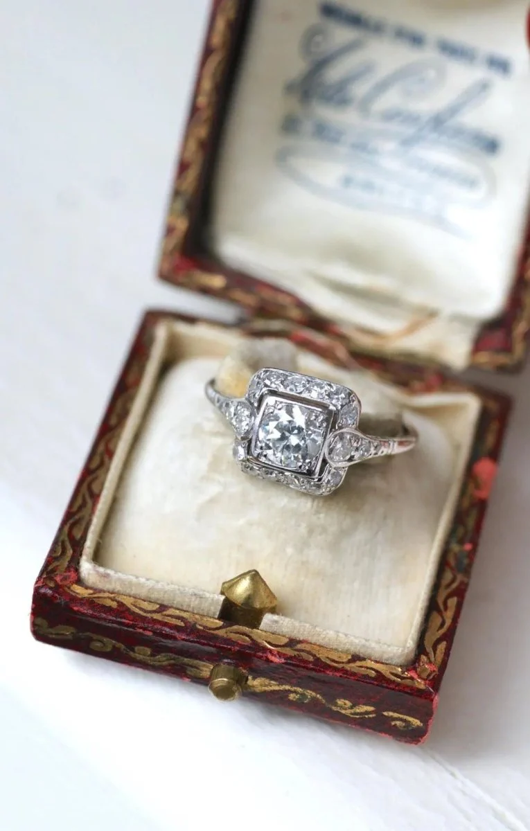 Bague Art Deco Carrée Diamants 1,45 Cts