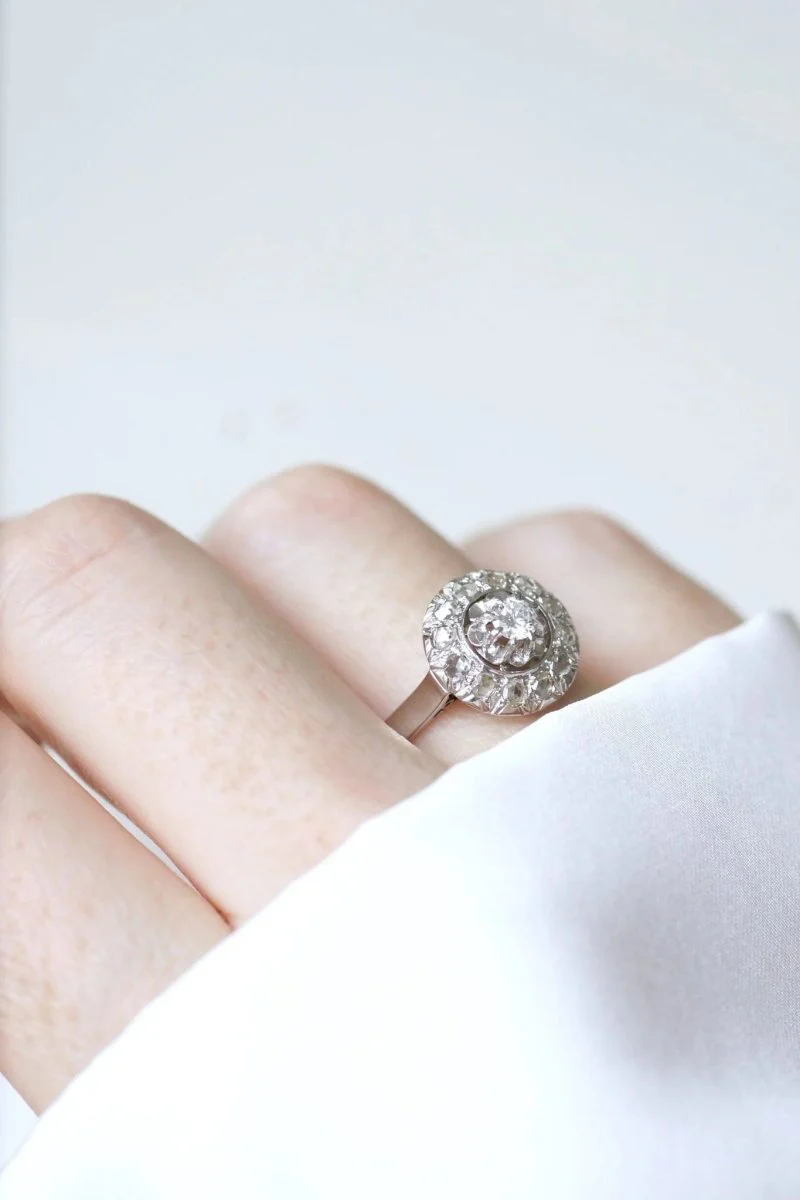 Bague cible ronde Art Déco diamants