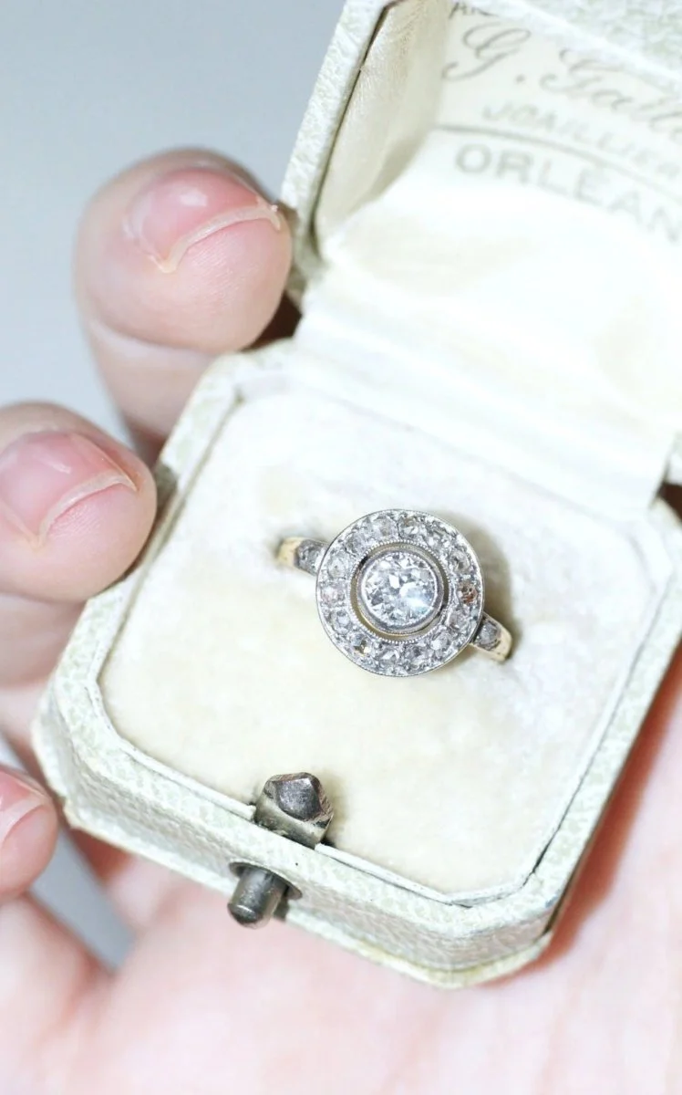Bague cible ronde diamants