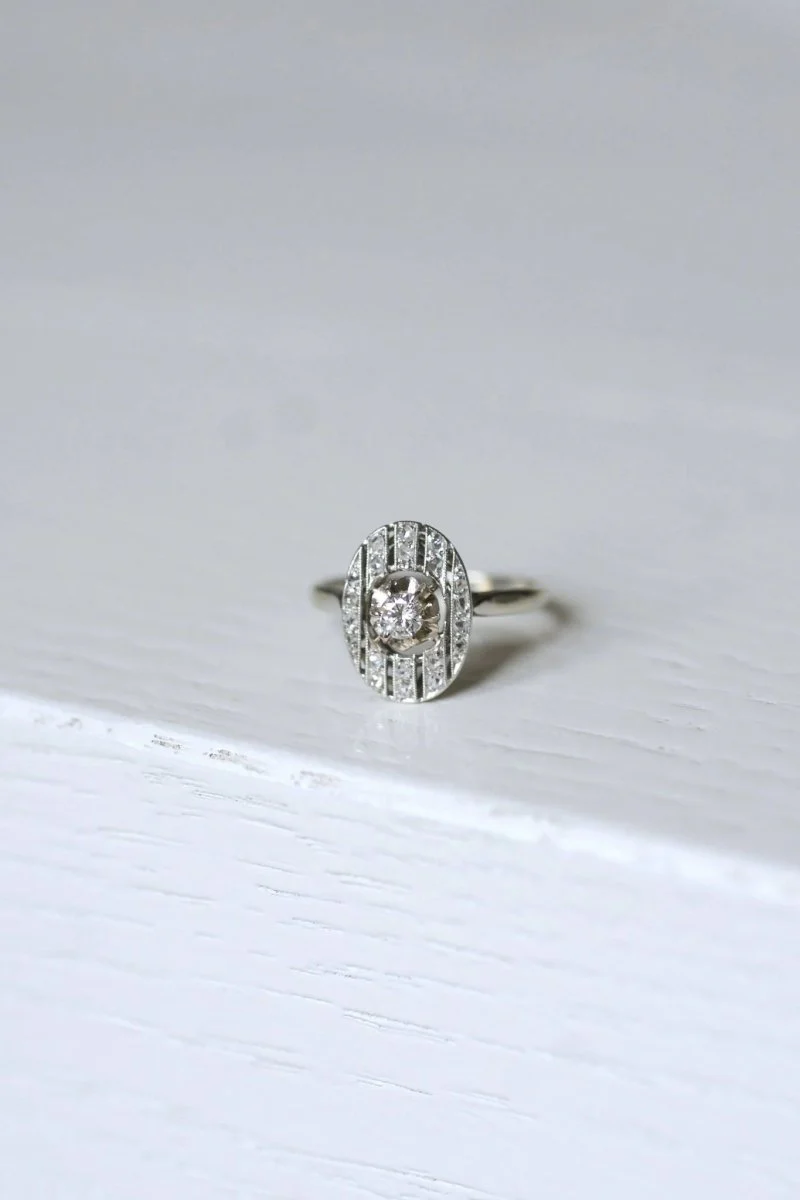 Bague de fiançailles ovale Art Deco platine or blanc et diamants - Image 10