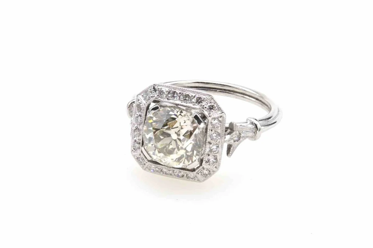 Bague de style Art Déco diamant en platine