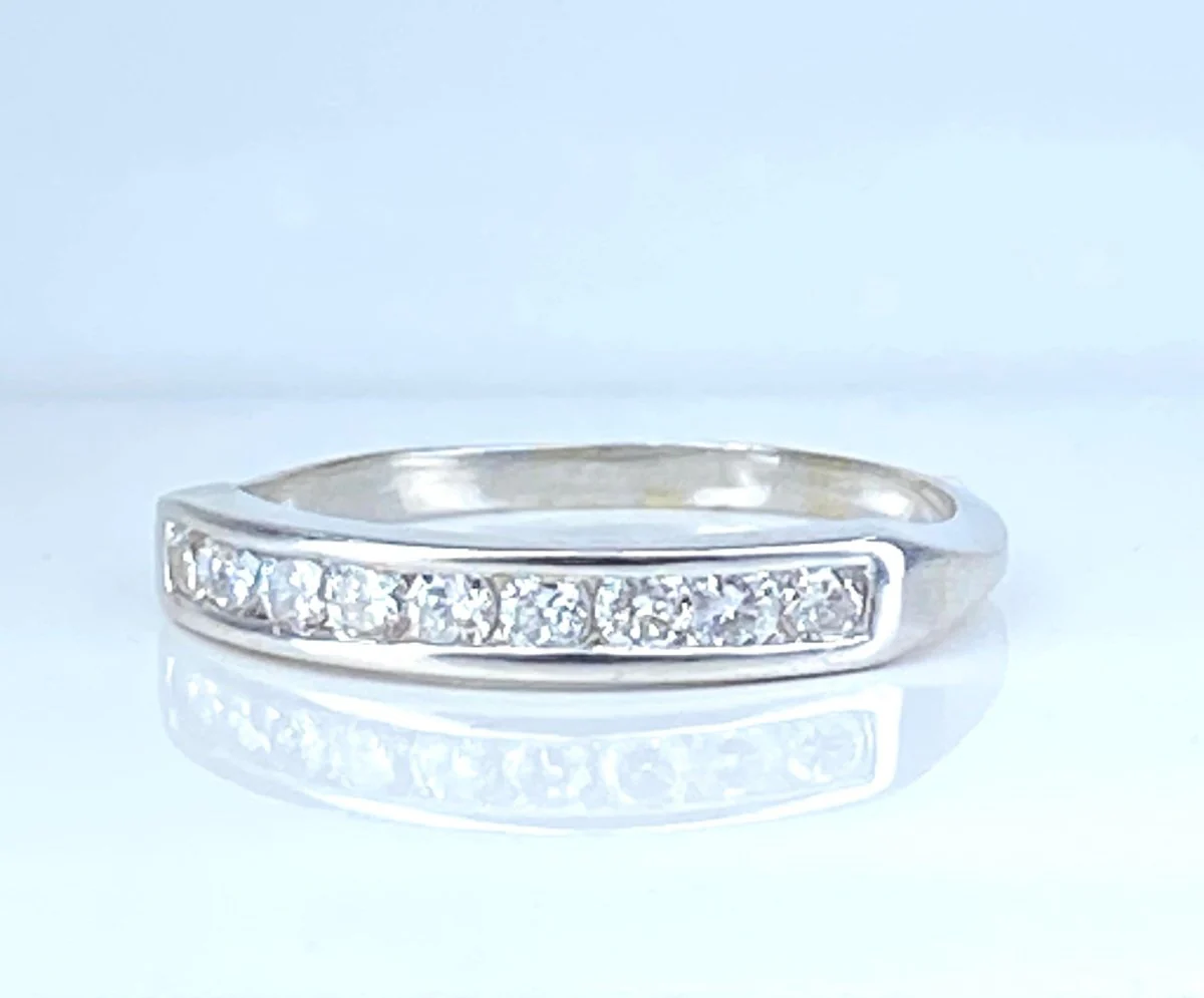 Bague Alliance en or blanc  et Diamants - Image 15
