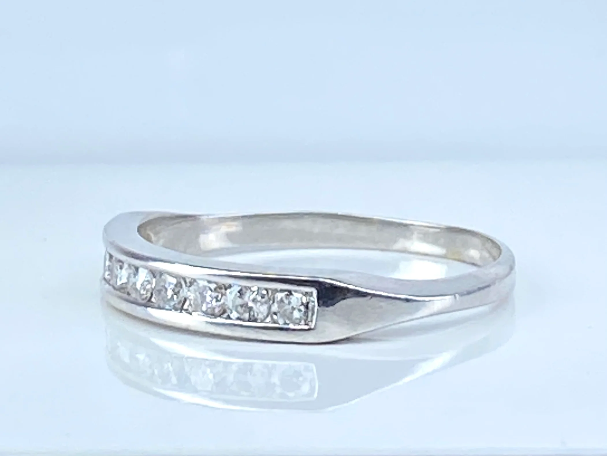 Bague Alliance en or blanc  et Diamants - Image 3
