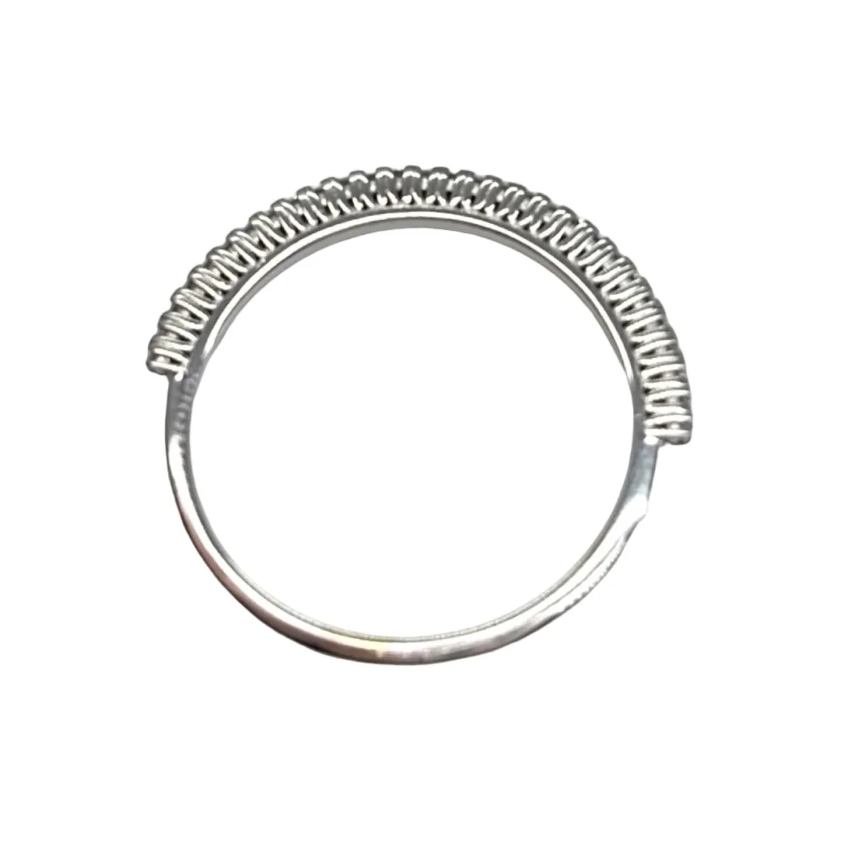 Bague Alliance en or blanc et diamants - Image 4