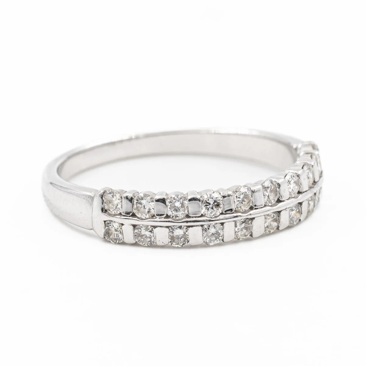 Bague Alliance en or blanc et diamants - Image 5