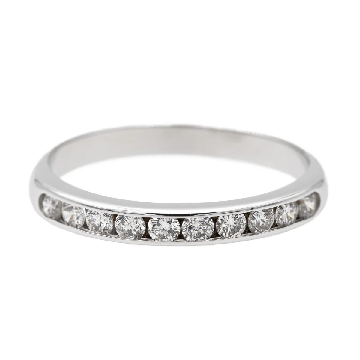 Bague demi alliance en or blanc et diamants