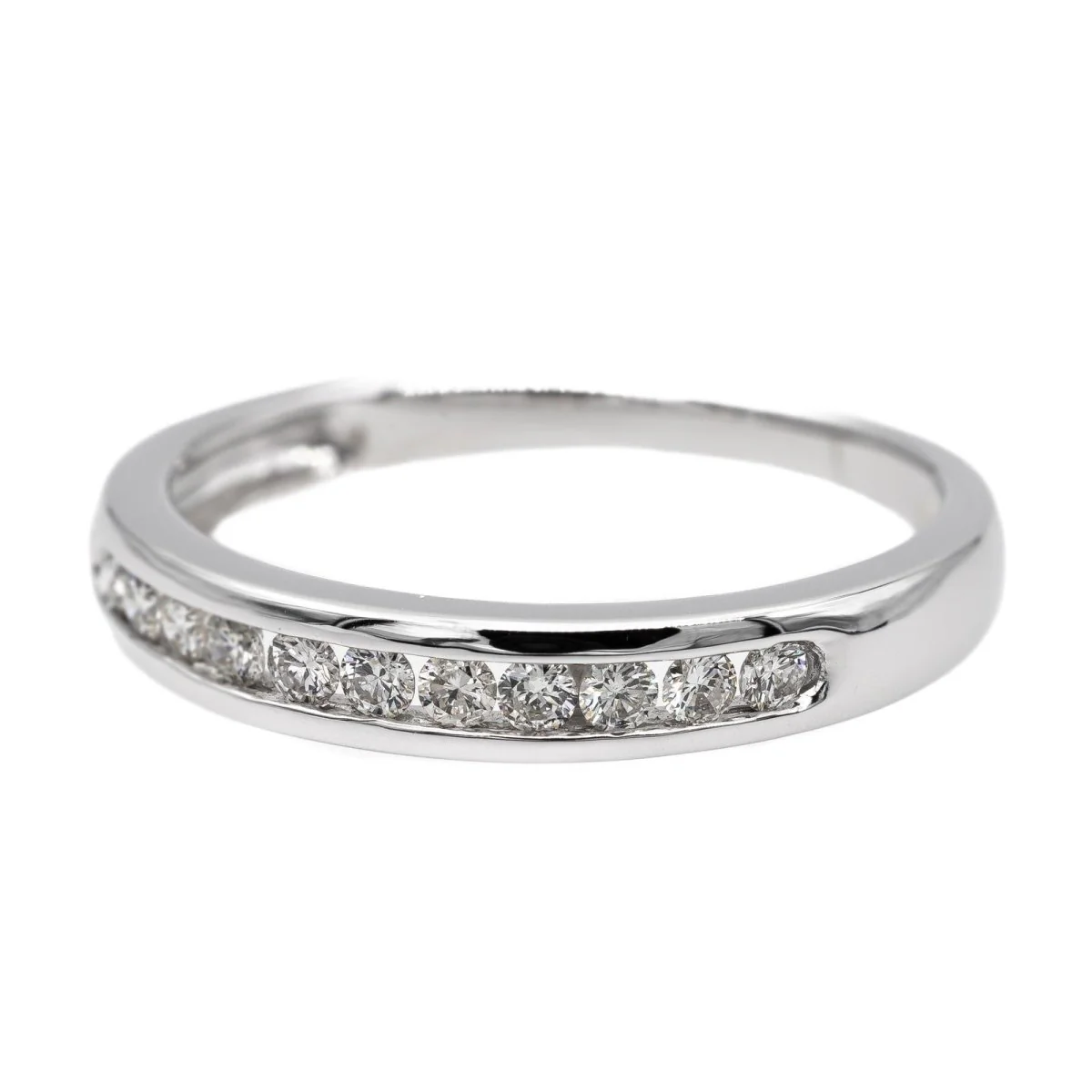 Bague Demi-Alliance en or blanc et diamants - Image 2