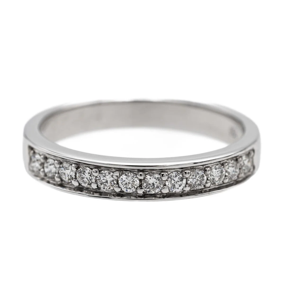 Bague Demi-Alliance en or blanc et diamants