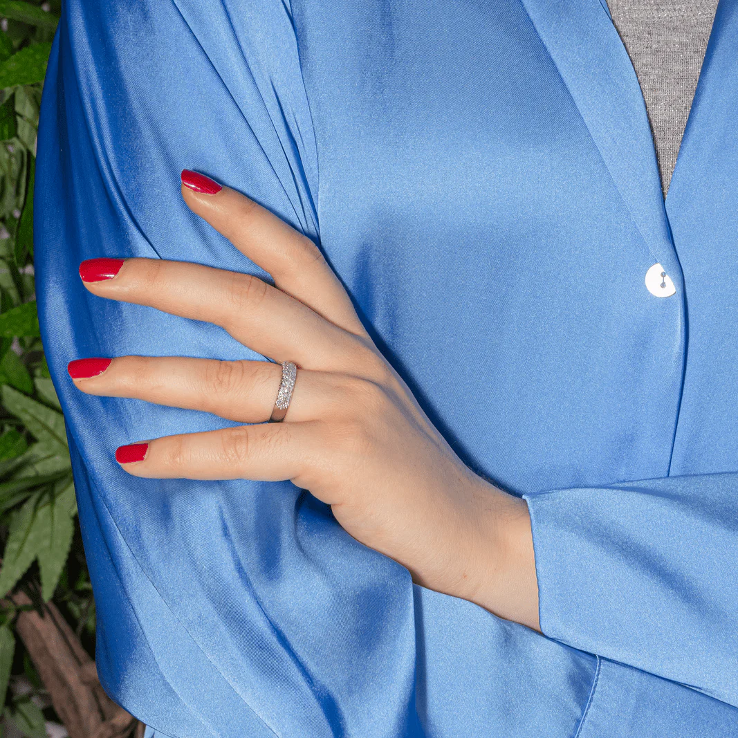 Bague Alliance en or blanc et diamants - Image 2