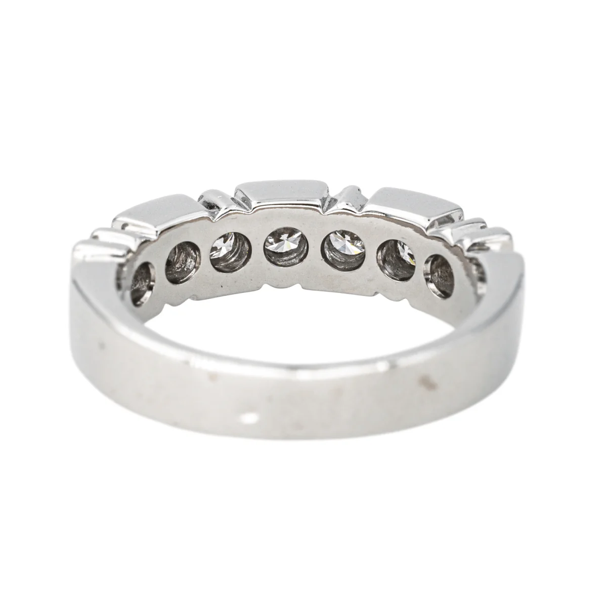 Bague Alliance en or blanc et diamants - Image 5