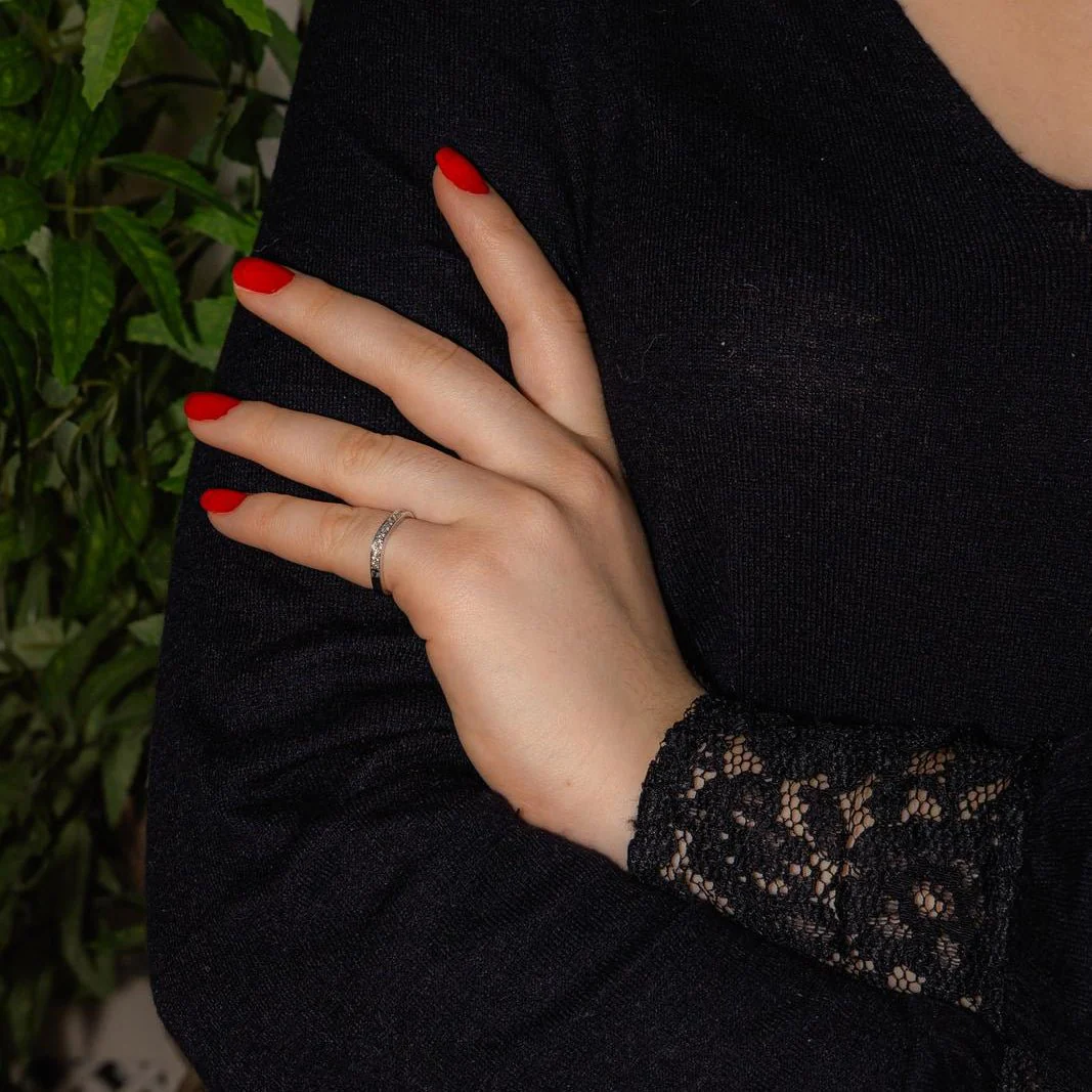 Bague Alliance en or blanc et diamants - Image 2
