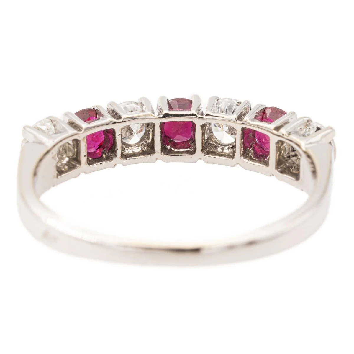 Bague Demi Alliance en or blanc, rubis et diamants - Image 2
