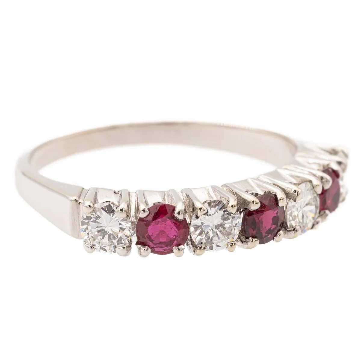 Bague Demi Alliance en or blanc, rubis et diamants - Image 6