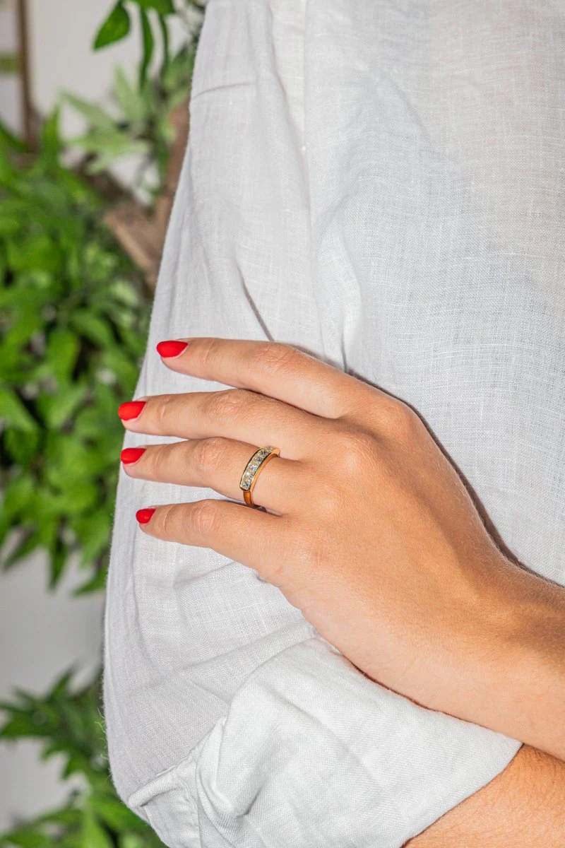 Bague Demi alliance Or jaune  Diamant - Image 2