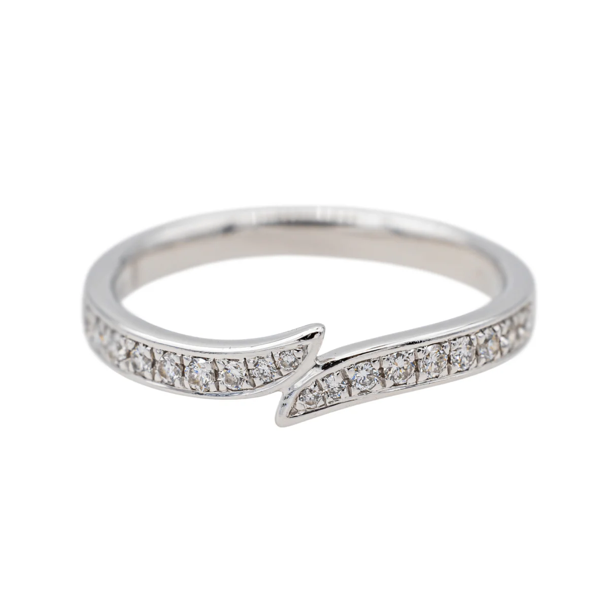 Bague Demi alliance en platine et diamant