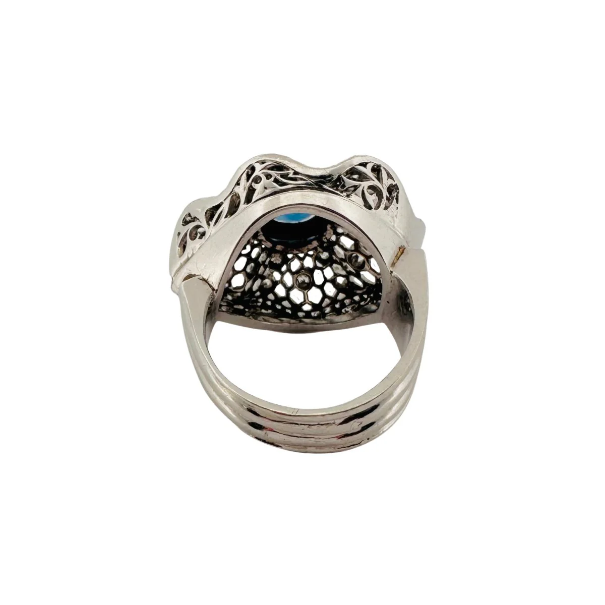 Bague juponnée en platine, saphir et diamants - Image 4