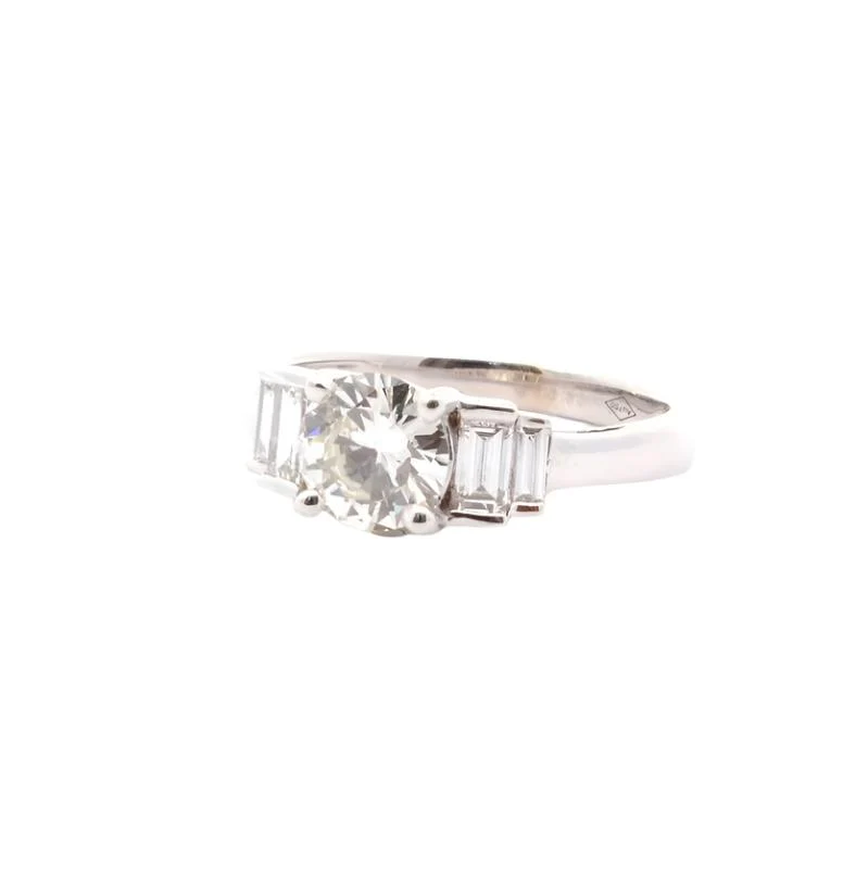 Bague en or blanc et diamants - Image 2